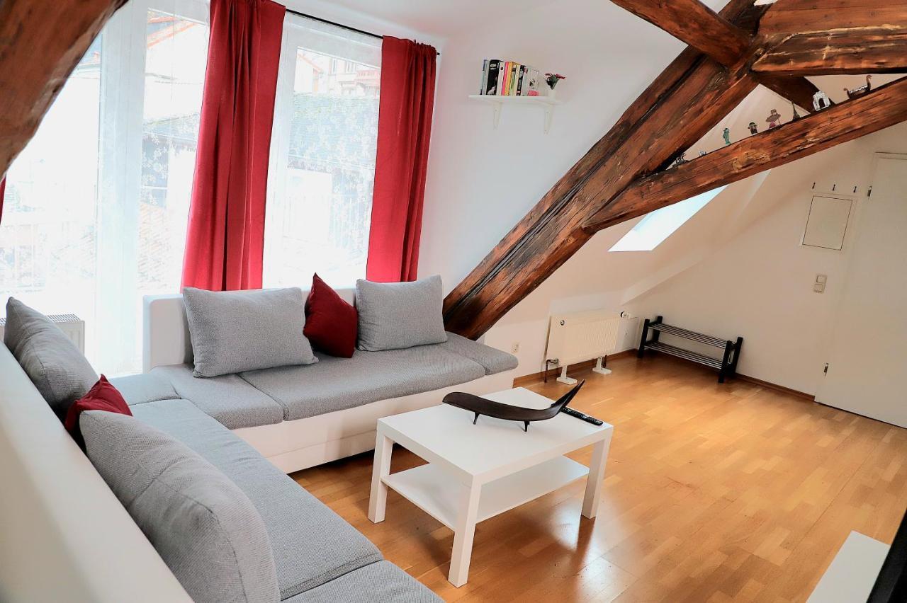 Gemutlich & Zentral Am Schlosspark Mit Balkon Wiesbaden Esterno foto